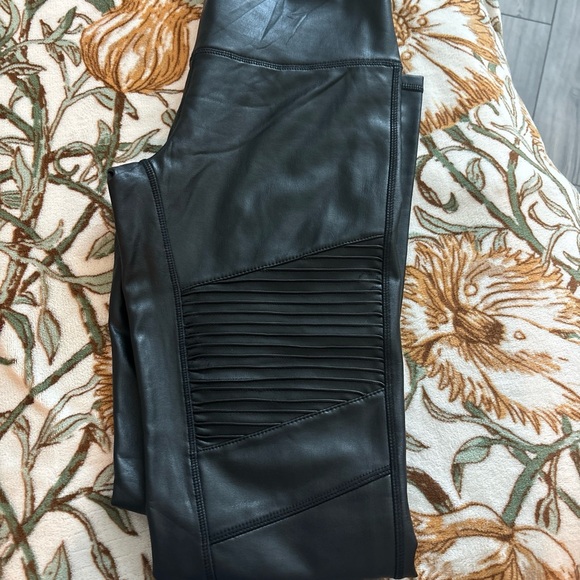 7 for all mankind faux black leather sz small pants EUC - Picture 10 of 14